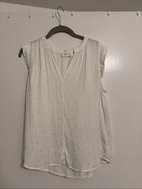 Gemma Cream Sleeveless V-Neck Blouse with gold designs